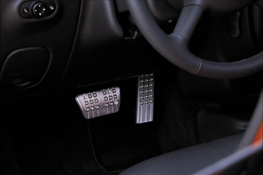 Детали интерьера Chrysler PT Cruiser 2001 года  (фото 106 из 141)